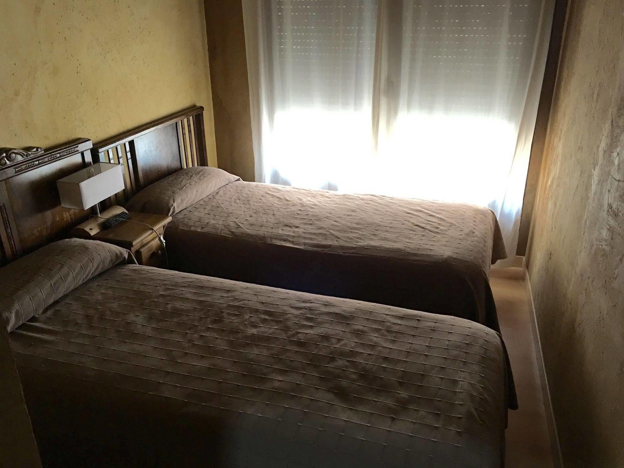 Hostal La Bastide Du Chemin Sahagún Esterno foto